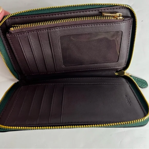 Coach Women’s Pebbled Leather Long Zip Around Wallet Emerald Green Maroon Int. - Picture 5 of 9